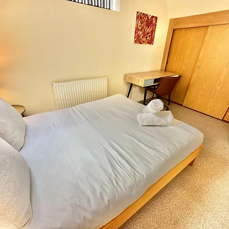 Three Bedroom Detached Home With Parking, Dog Friendly, Quiet Location, Short Drive To Beach!-3