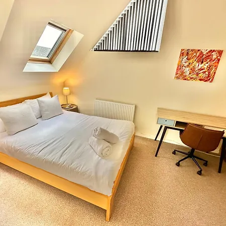 Three Bedroom Detached Home With Parking, Dog Friendly, Quiet Location, Short Drive To Beach!-2